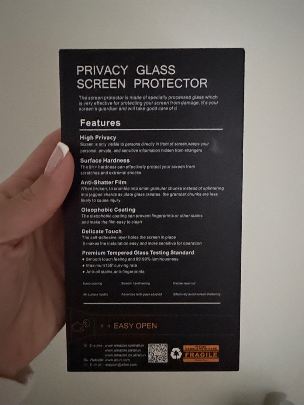 Ailun iPhone 16 Privacy Glass Screen Protector - Black and Gold - Picture 2 of 3